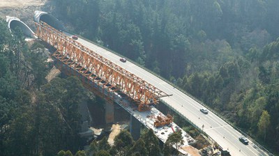 Autovía del Cantábrico A-8. Tramo Ballota-Cadavedo, España